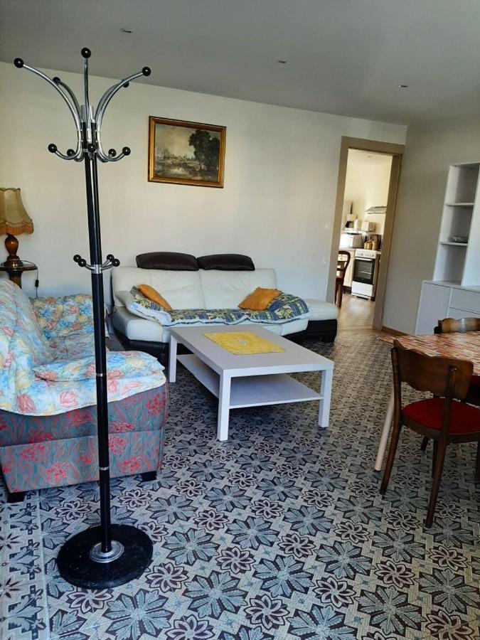 Le Plain Pied Sur Place Le Mêle-sur-Sarthe エクステリア 写真